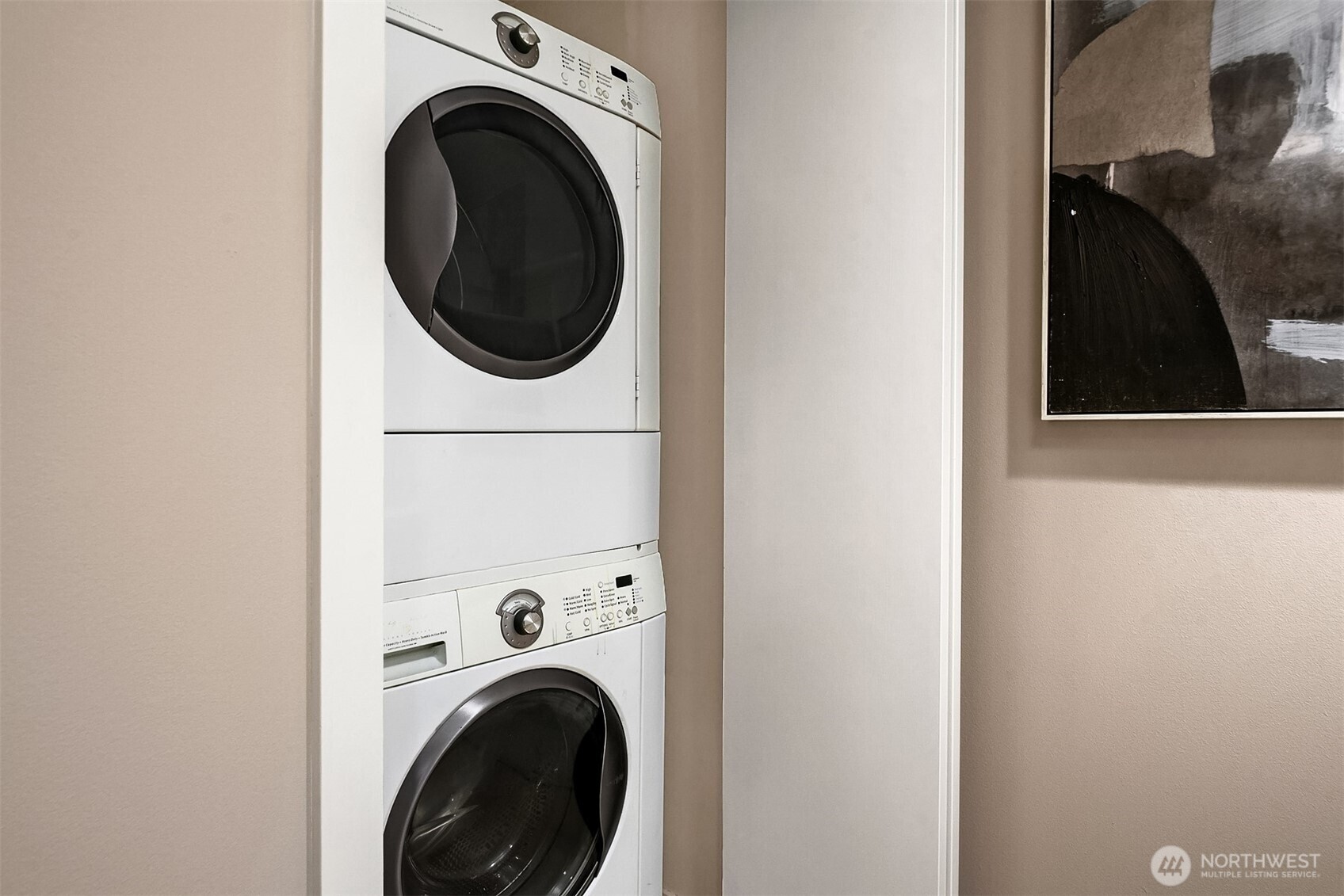 98 Union Street, Unit 309 Seattle, WA 98101 - Photo 17 of 24