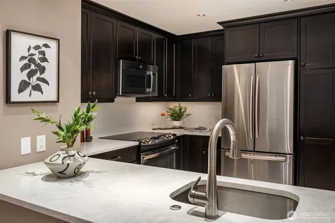 $525,000 | 98 Union Street, Unit 309, Seattle, WA 98101