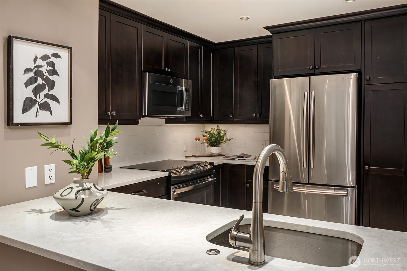 98 Union Street, Unit 309 Seattle, WA 98101 - Photo 5 of 24