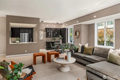 $525,000 | 98 Union Street, Unit 309, Seattle, WA 98101