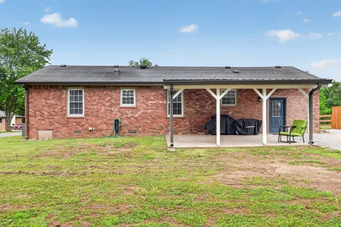 $349,900 | 272 North Wessington Place, Hendersonville, TN 37075