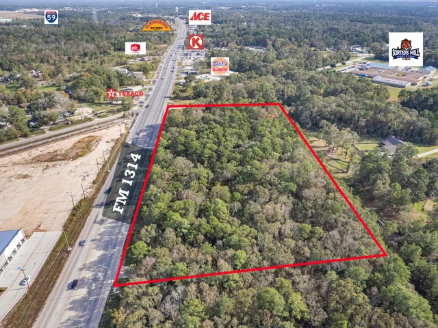 a view of a lush green field