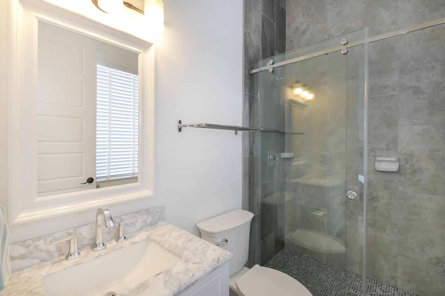 2 Flamingo Hammock Road Islamorada, FL 33036 - Photo 10 of 20 Guest Bath