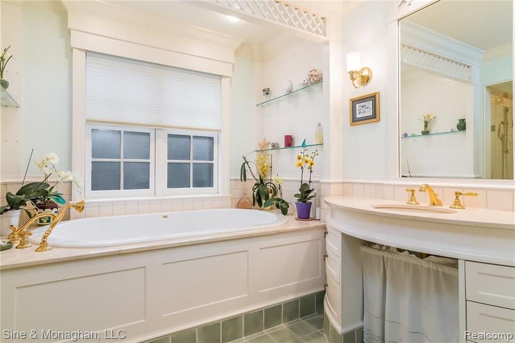 24 Warner Road Grosse Pointe Farms, MI 48236 - Photo 31 of 56