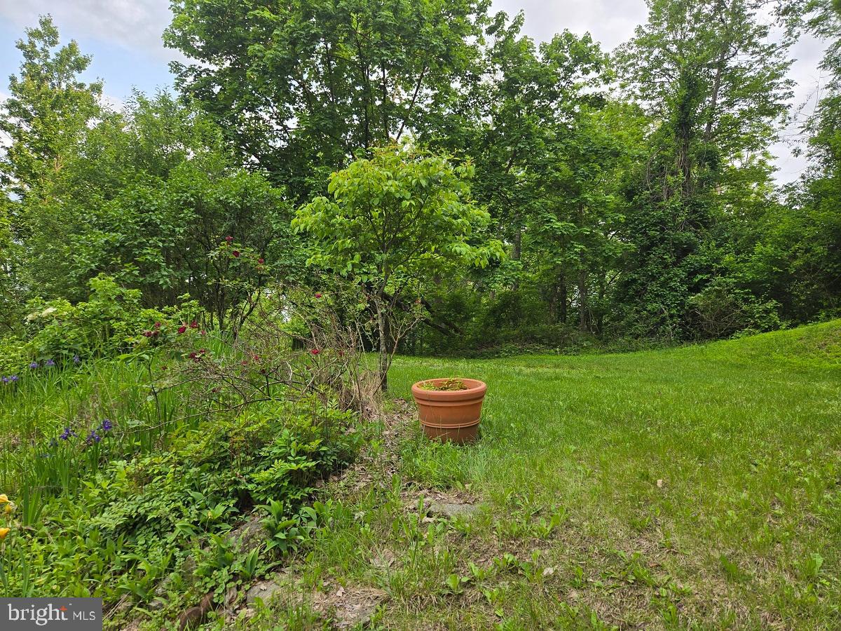 76 Powerline Road Boyertown, PA 19512 - Photo 23 of 24 Gallery Image 23