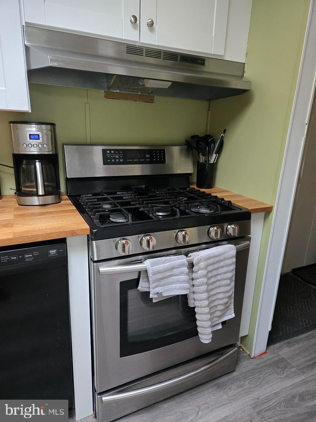 76 Powerline Road Boyertown, PA 19512 - Photo 9 of 24 Kitchen