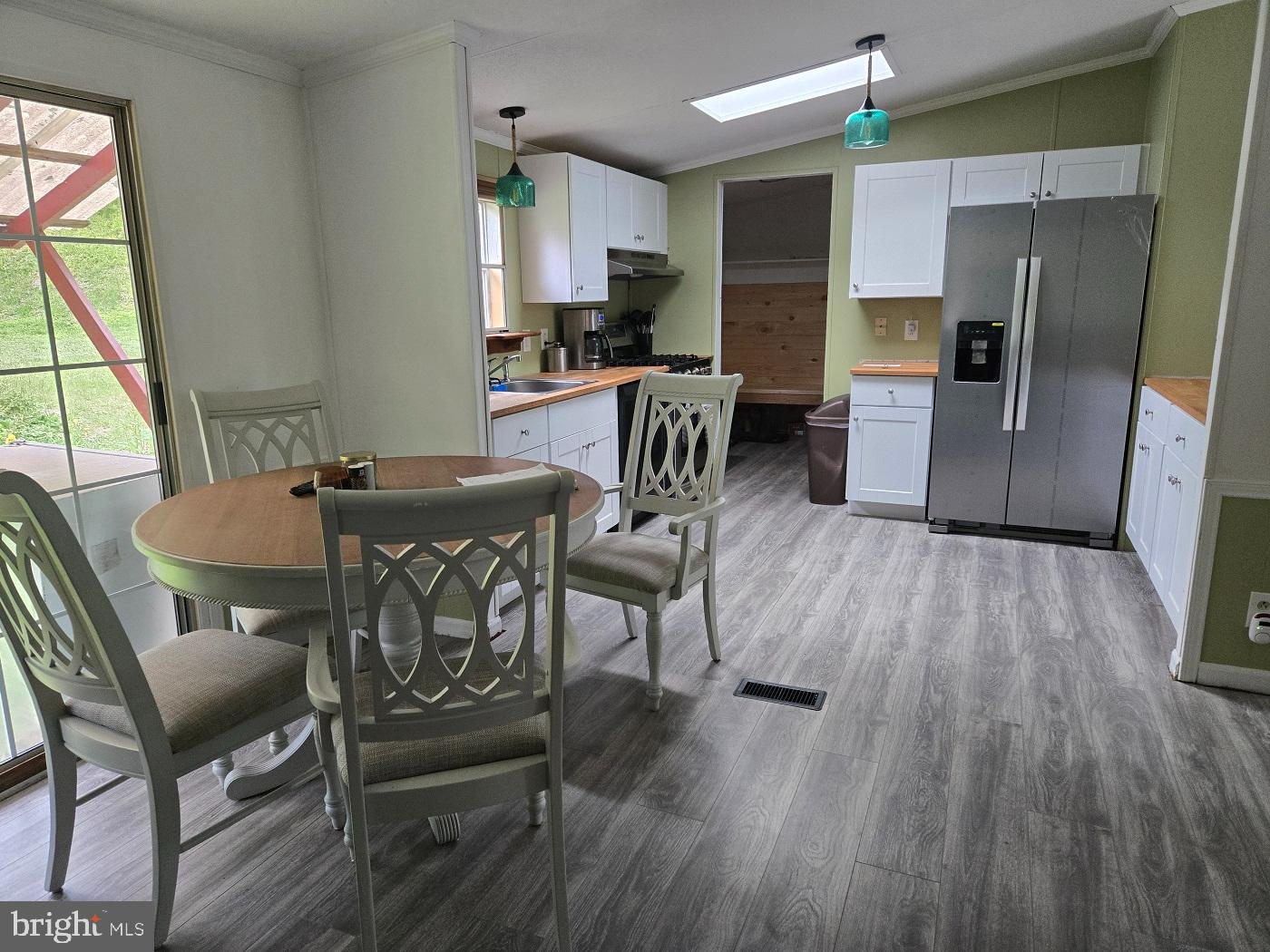 76 Powerline Road Boyertown, PA 19512 - Photo 10 of 24 Kitchen/Breakfast Room