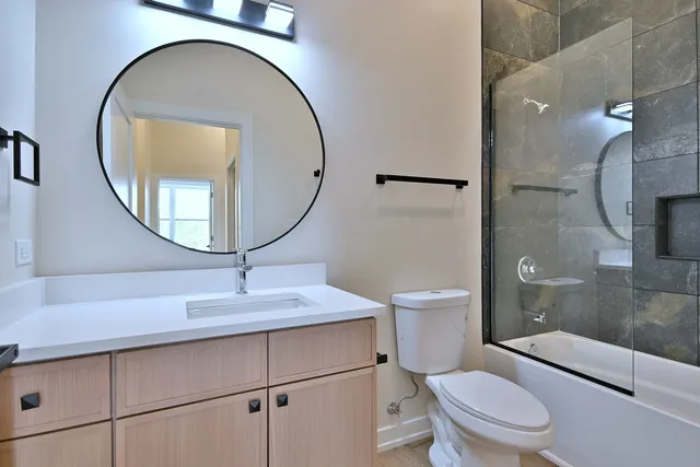 $2,800 | 7518 Madison Street, Unit C, Forest Park, IL 60130