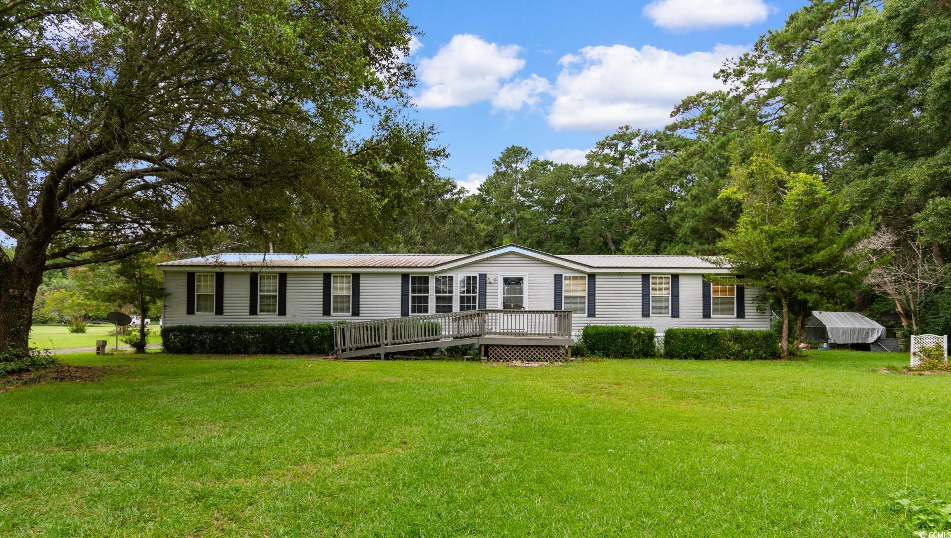 405 Thompson Road Hemingway, SC 29554 - Photo 1 of 39