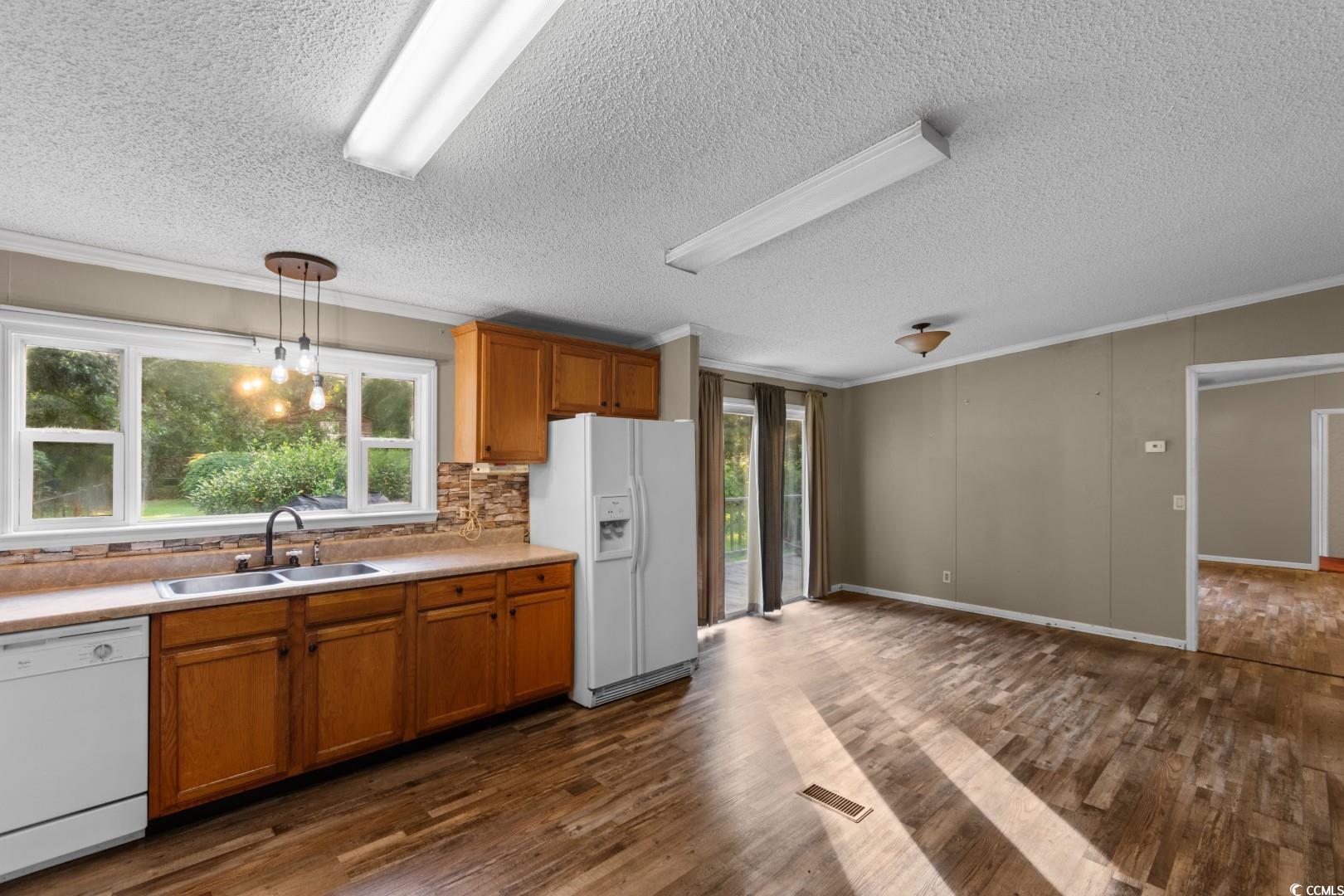 405 Thompson Road Hemingway, SC 29554 - Photo 14 of 39