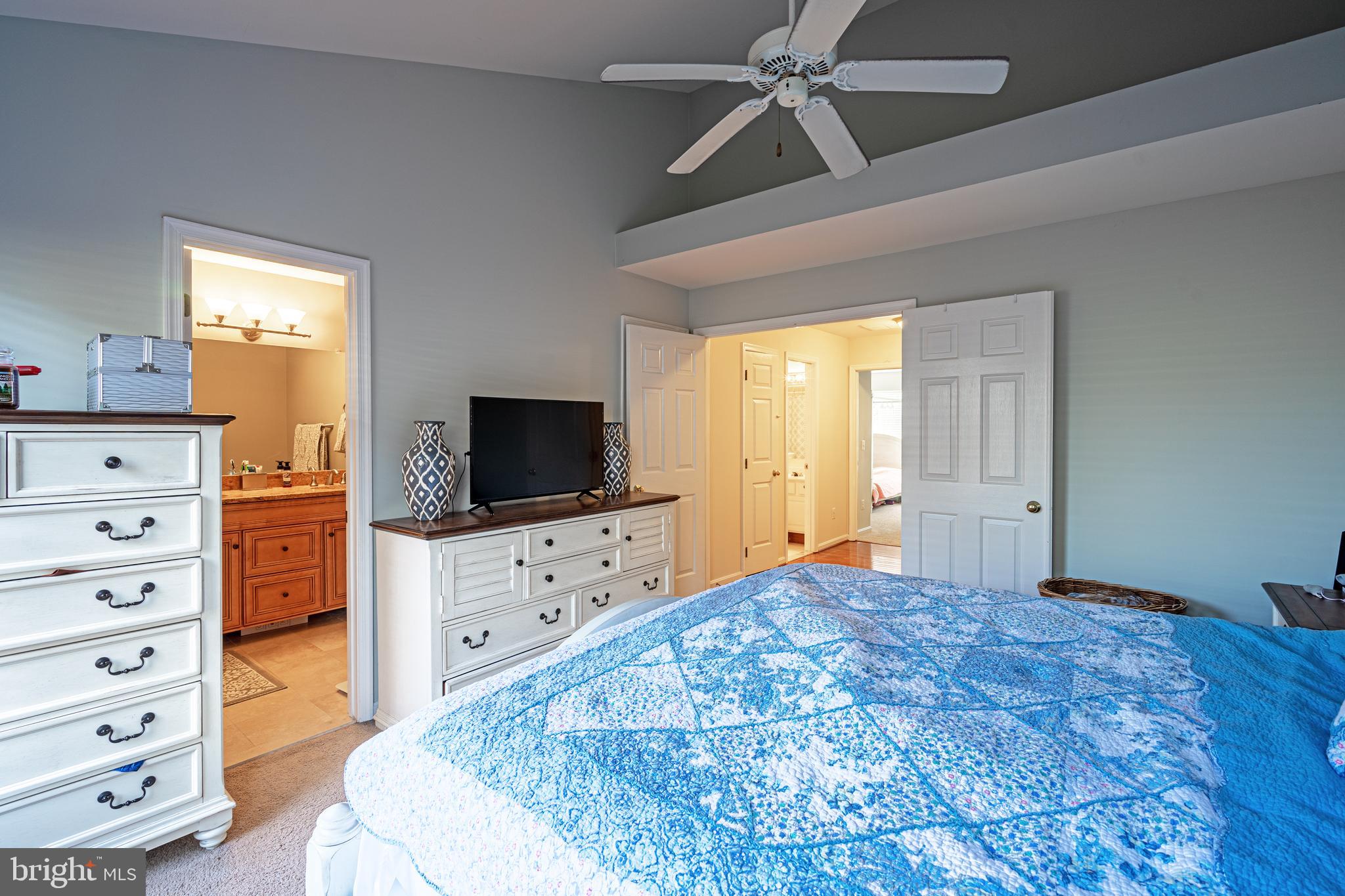 12081 Edgemere Circle Reston, VA 20190 - Photo 18 of 35