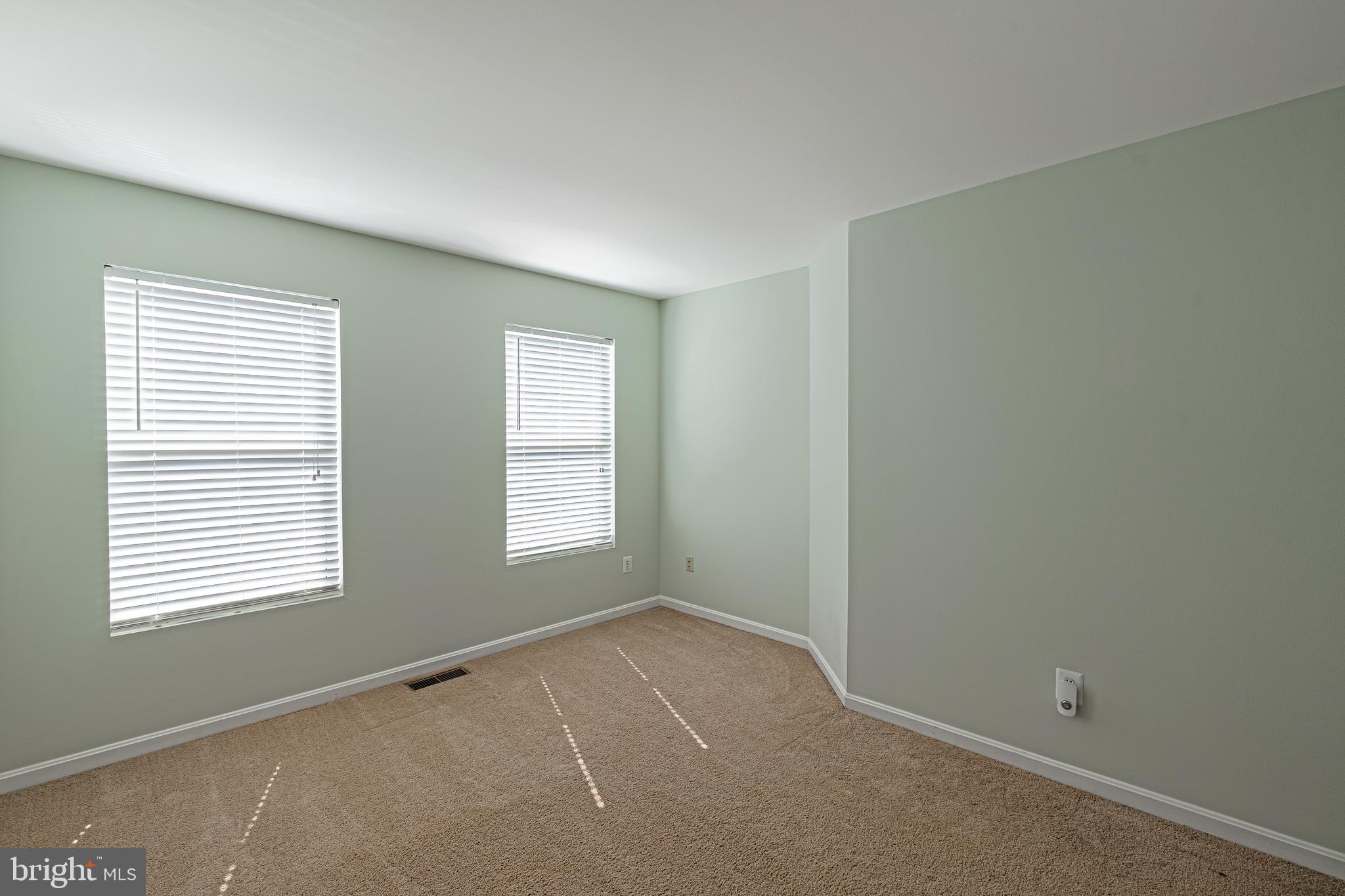 12081 Edgemere Circle Reston, VA 20190 - Photo 22 of 35