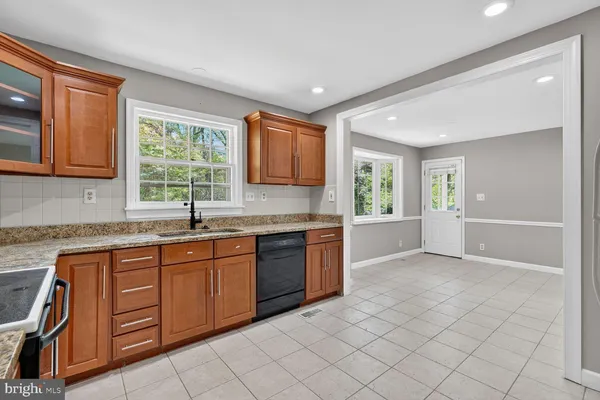 $3,200 | 5109 Blue Ridge Avenue, Annandale, VA 22003