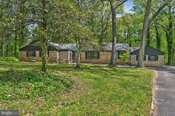 $3,200 | 5109 Blue Ridge Avenue, Annandale, VA 22003