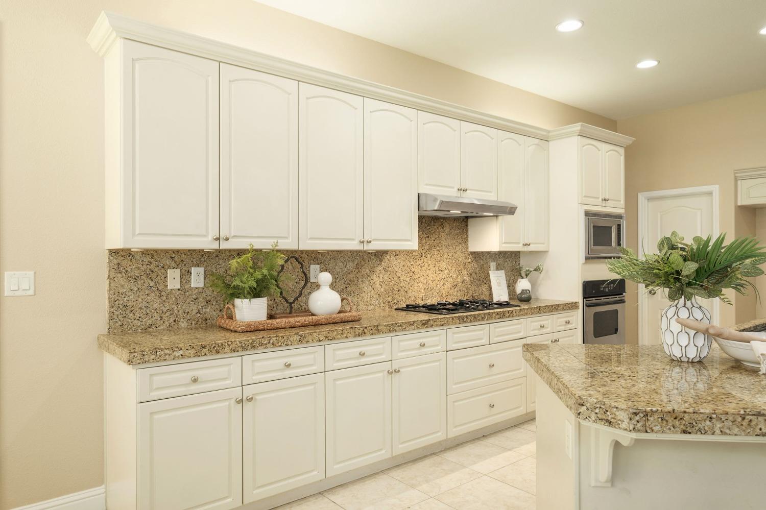 3227 Lester Avenue Clovis, CA 93619 - Photo 12 of 26