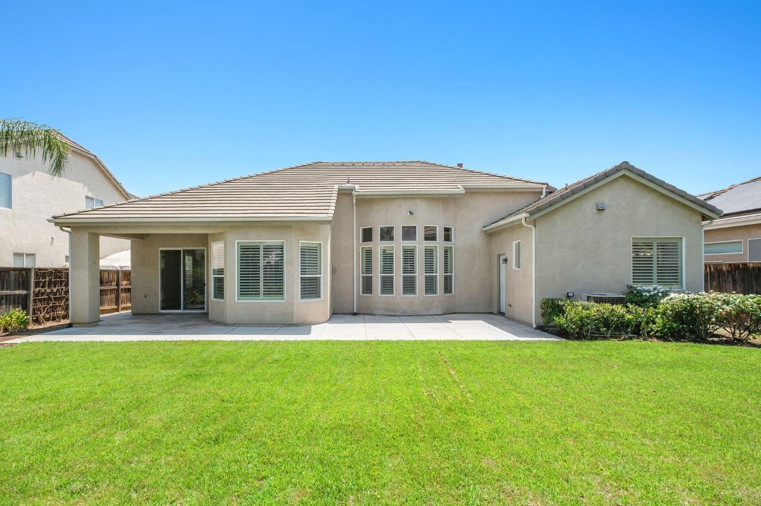 3227 Lester Avenue Clovis, CA 93619 - Photo 25 of 26 Rear View