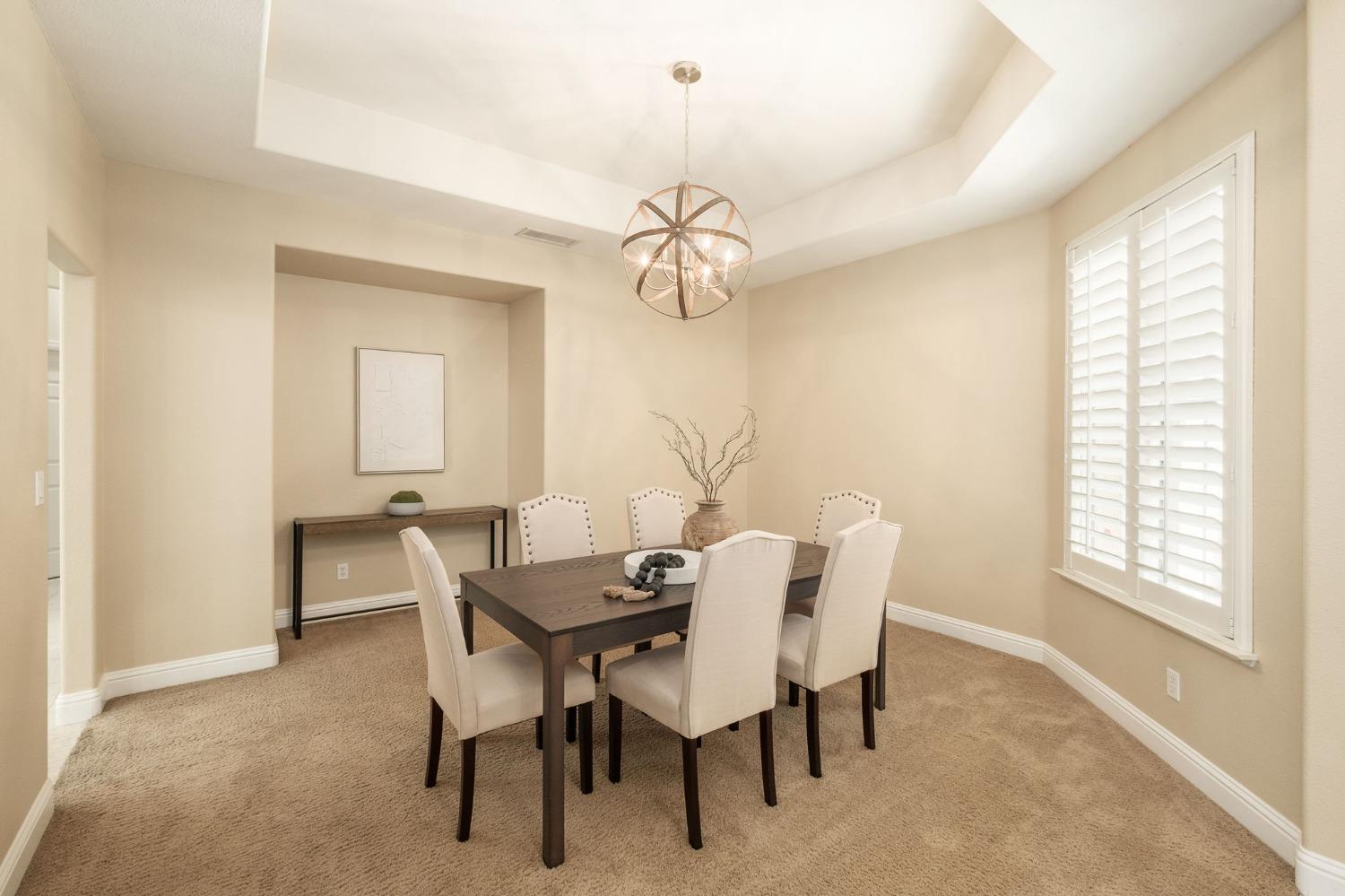 3227 Lester Avenue Clovis, CA 93619 - Photo 9 of 26 Formal Dining