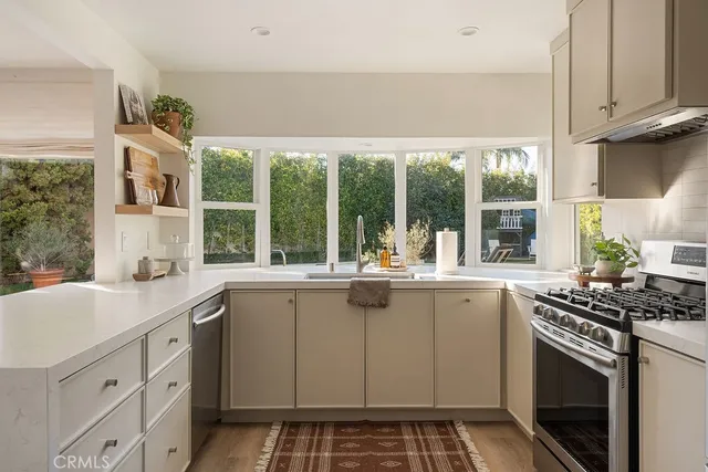 $1,949,900 | 1086 Vallejo Circle, Costa Mesa, CA 92626