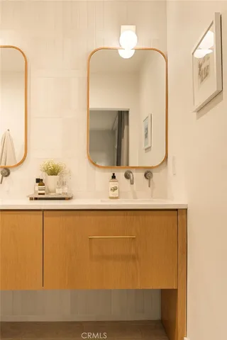 $1,949,900 | 1086 Vallejo Circle, Costa Mesa, CA 92626