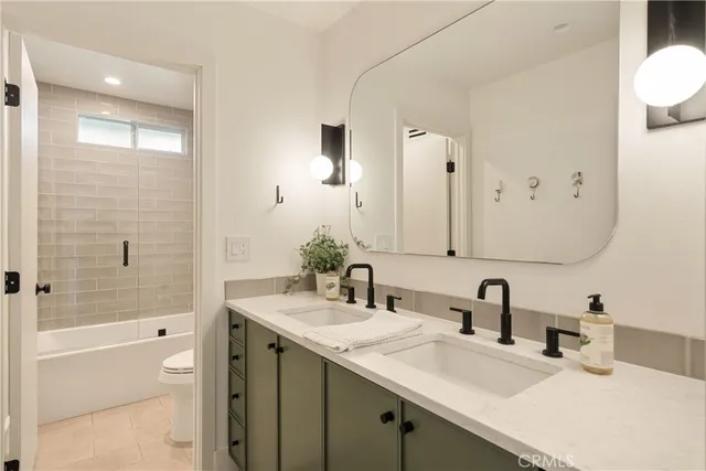 $1,949,900 | 1086 Vallejo Circle, Costa Mesa, CA 92626