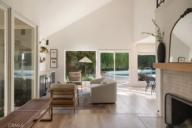 $1,949,900 | 1086 Vallejo Circle, Costa Mesa, CA 92626