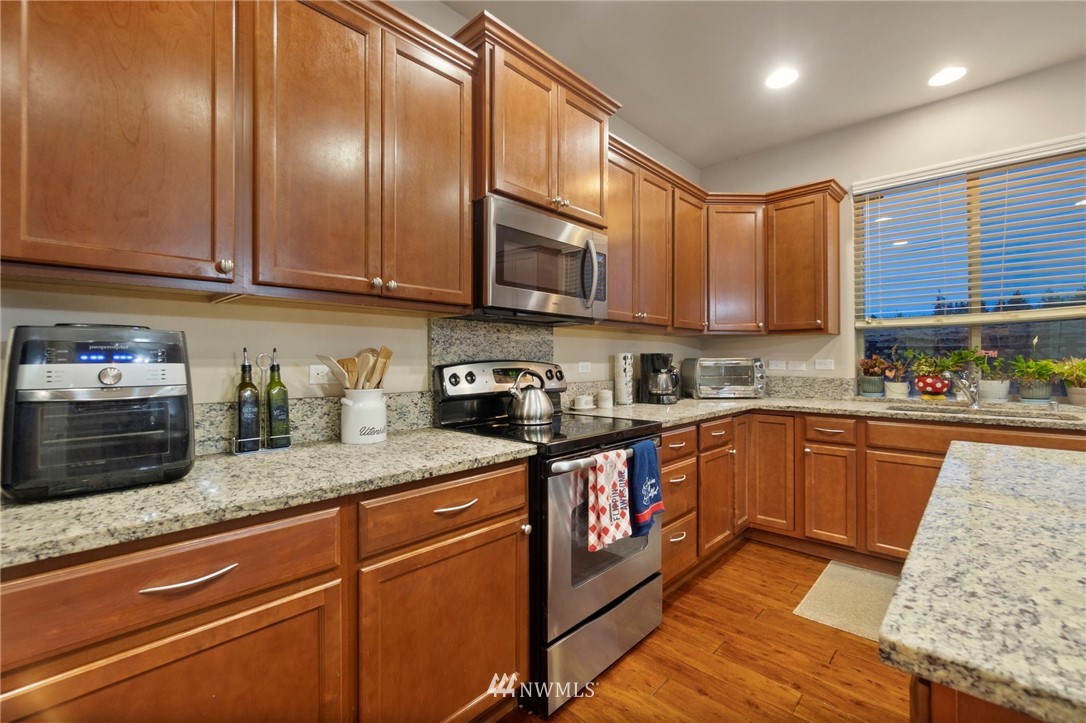 7305 Radius Loop Southeast Lacey, WA 98513 - Photo 12 of 34 Gallery Image 12