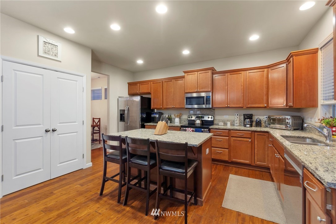 7305 Radius Loop Southeast Lacey, WA 98513 - Photo 9 of 34 Gallery Image 9