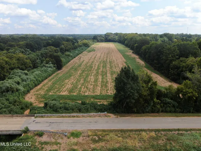 $425,000 | 700 Spain Road, Ecru, MS 38841