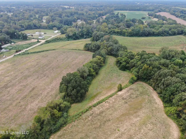 $425,000 | 700 Spain Road, Ecru, MS 38841