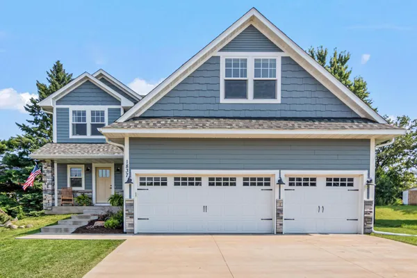 $635,000 | 1837 White Pine Court, Stillwater, MN 55082