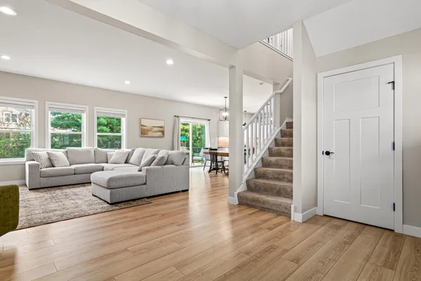 $635,000 | 1837 White Pine Court, Stillwater, MN 55082