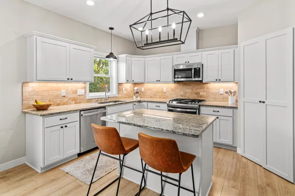 $635,000 | 1837 White Pine Court, Stillwater, MN 55082