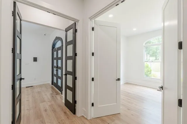 a view of a yard with a tree