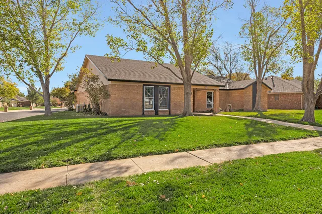 $315,000 | 6401 Hinsdale Drive, Amarillo, TX 79109