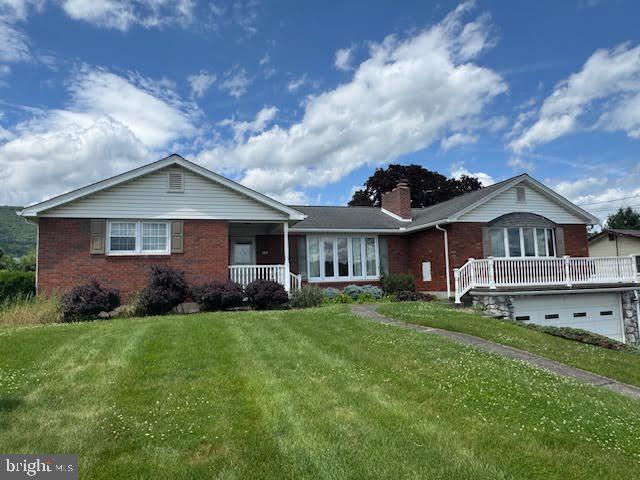 109 Ridgeview Drive Lewistown, PA 17044 - Photo 2 of 40 a front view of a house with a garden
