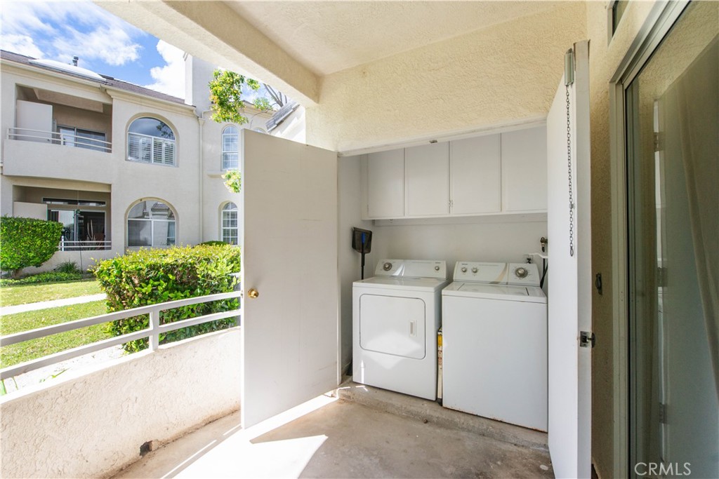25554 Hemingway Avenue, Unit A Stevenson Ranch, CA 91381 - Photo 13 of 15 a utility room with dryer and washer