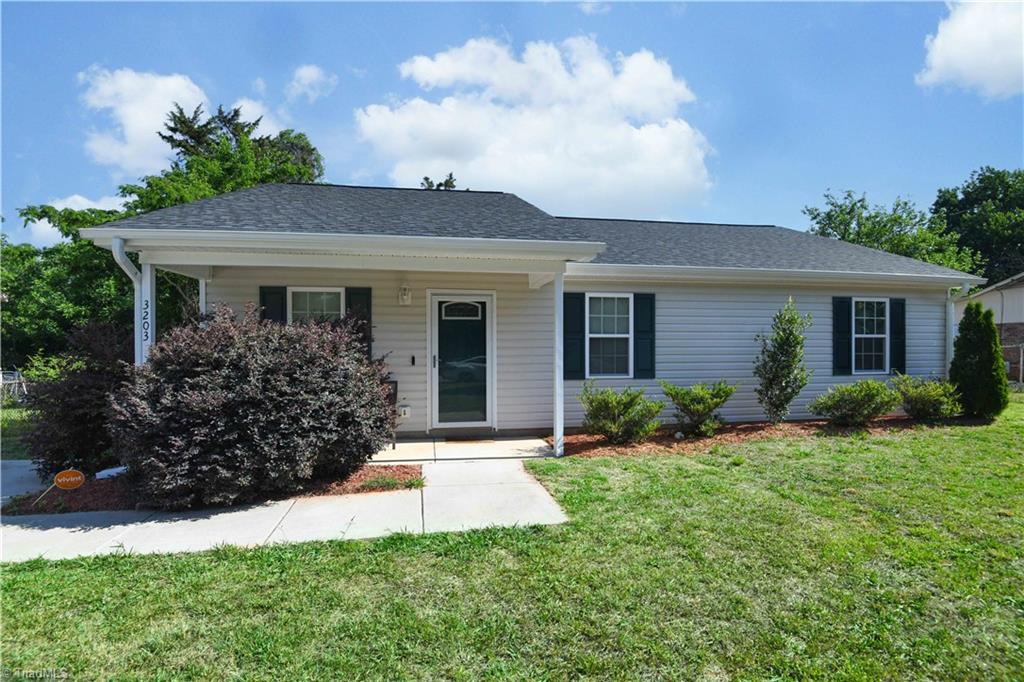 3203 Loftyview Drive High Point, NC 27260 - Photo 3 of 31