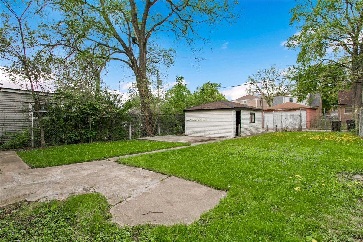 12908 South Wallace Street Chicago, IL 60628 - Photo 17 of 18