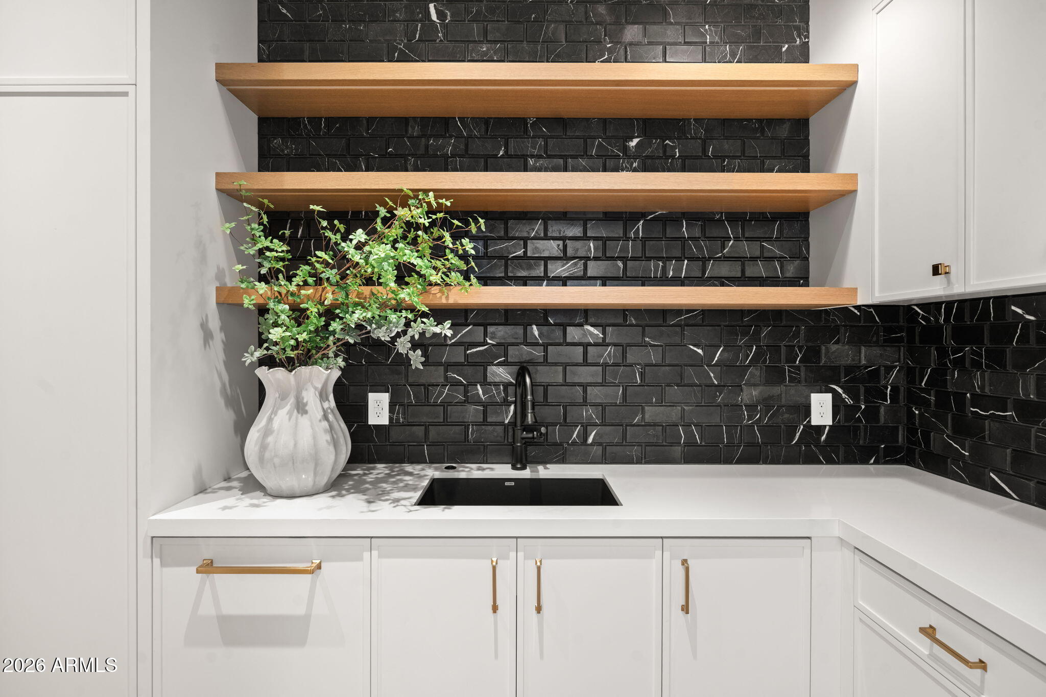 6610 North Mountain View Road Paradise Valley, AZ 85253 - Photo 12 of 31 Butlers Pantry