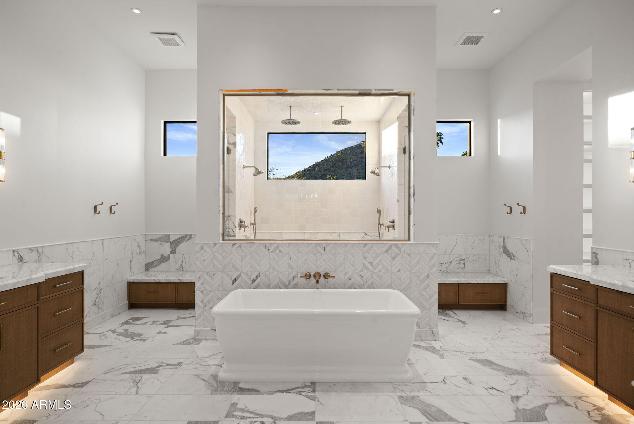 6610 North Mountain View Road Paradise Valley, AZ 85253 - Photo 16 of 31 Primary Bath