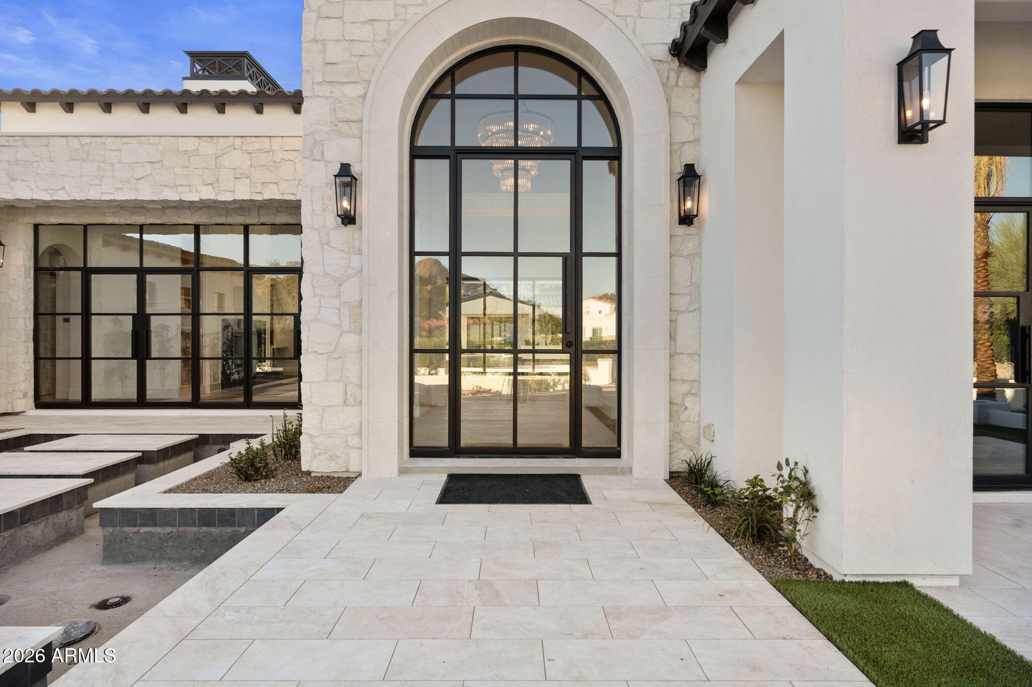 6610 North Mountain View Road Paradise Valley, AZ 85253 - Photo 4 of 31 Entry