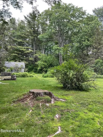 $295,000 | 10 Art School Road, Monterey, MA 01245