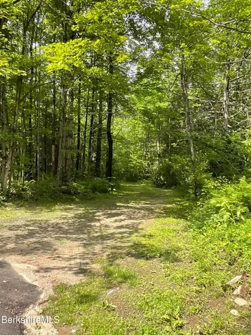 $295,000 | 10 Art School Road, Monterey, MA 01245