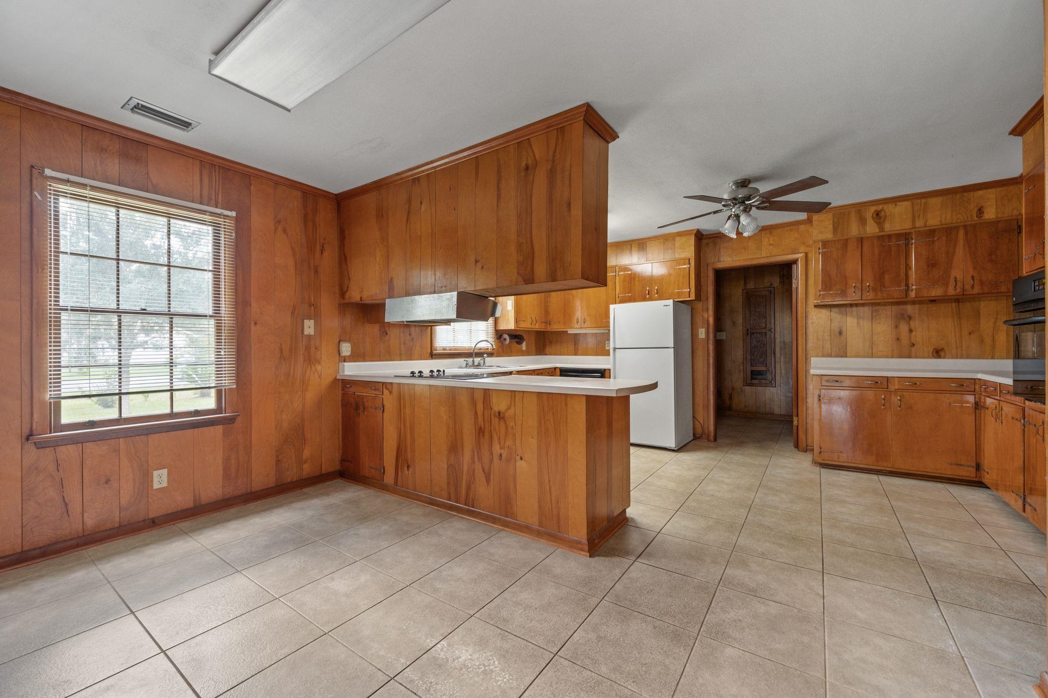 301 East 10th Street Bay Minette, AL 36507 - Photo 32 of 52 Kitchen