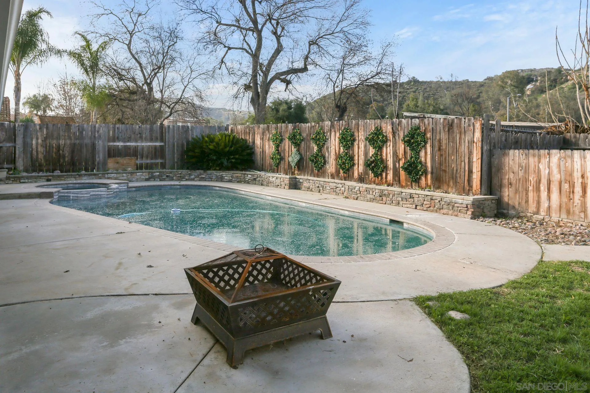 9260 Sombria Road Lakeside, CA 92040 - Photo 25 of 31 a view of a back yard