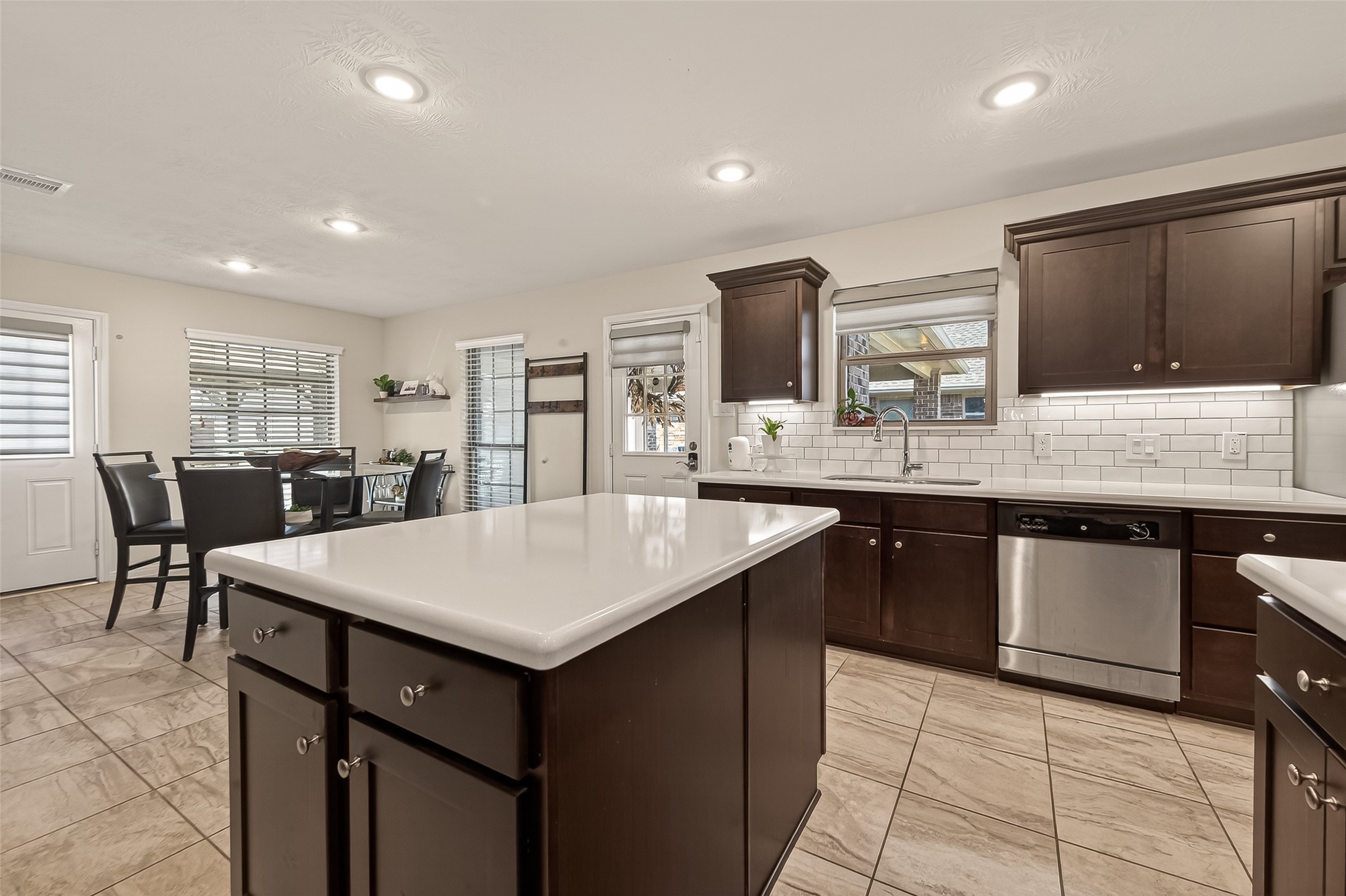 6546 Grapevine Bend Manvel, TX 77578 - Photo 18 of 44