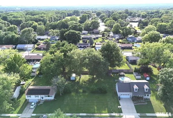 $12,500 | 225 Maple Park Drive, Pekin, IL 61554