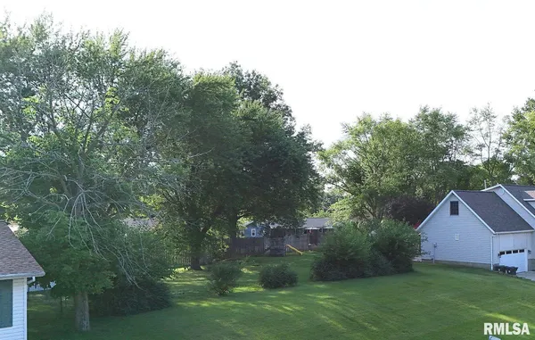 $12,500 | 225 Maple Park Drive, Pekin, IL 61554