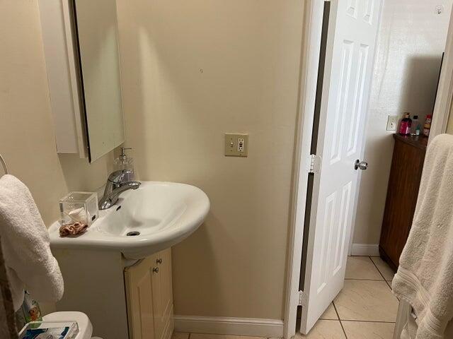 885 Sumter Road West West Palm Beach, FL 33415 - Photo 5 of 8 bathroom02