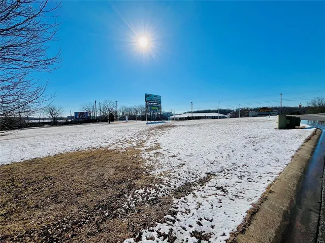 $950,000 | 2720 Shepherd Of The Hills Expressway, Branson, MO 65616